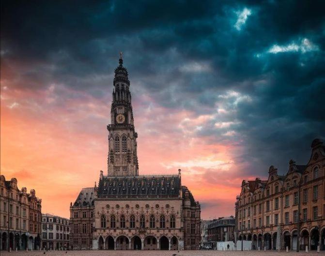 Hotel De L'Univers Arras Exterior foto